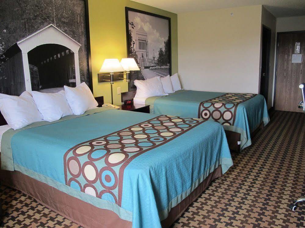 Super 8 By Wyndham Cloverdale Wine Country Экстерьер фото