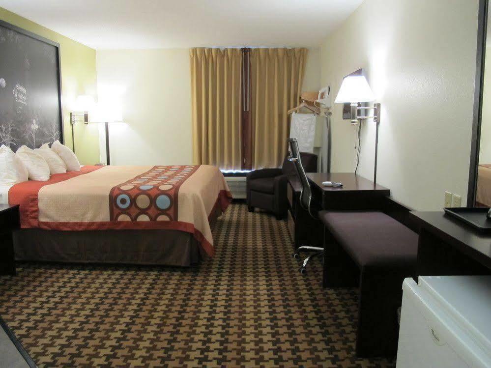 Super 8 By Wyndham Cloverdale Wine Country Экстерьер фото