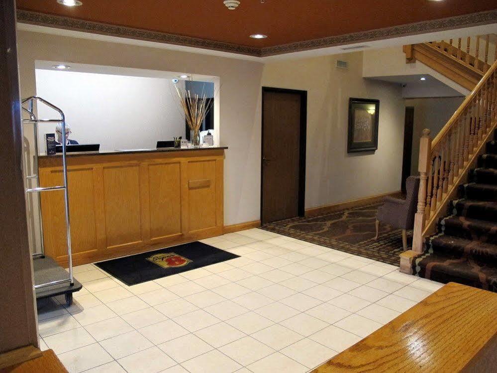 Super 8 By Wyndham Cloverdale Wine Country Экстерьер фото