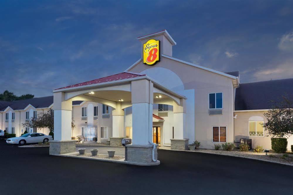 Super 8 By Wyndham Cloverdale Wine Country Экстерьер фото